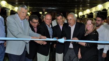 El gobernador inauguró otro tramo del boulevar