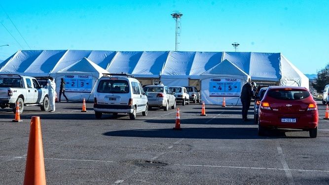 En el AutoVac del Hiper, ya aplicaron 15.000 dosis contra el coronavirus