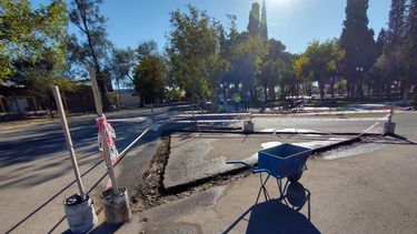 Hacen obras viales en la esquina donde se produjo el terrible choque en Rivadavia
