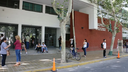 Convocan a un abrazo simbólico en la Escuela Industrial en defensa de la educación pública Convocan a un abrazo simbólico en la Escuela Industrial en defensa de la educación pública