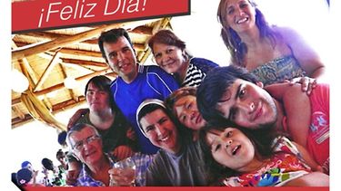 Gioja saludó a los padres en su día con una foto retro y un consejo