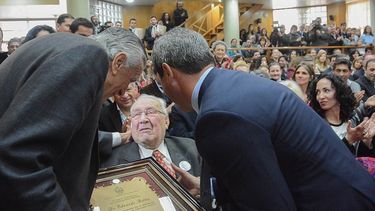 El momento más emocionante en la presentación del Teatro