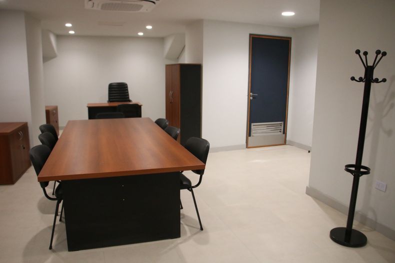 La oficina para jueces ya cuenta con su mobiliario correspondiente para el inicio del Panamericano.&nbsp;