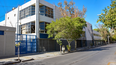 El amplio edificio sobre calle Mendoza que alquila Naturgy se compartirá por primera vez con el ente que lo controla, el EPRE San Juan. El organismo ya llamó a licitación para poder reacondicionar el lugar. El amplio edificio sobre calle Mendoza que alquila Naturgy se compartirá por primera vez con el ente que lo controla, el EPRE San Juan. El organismo ya llamó a licitación para poder reacondicionar el lugar.