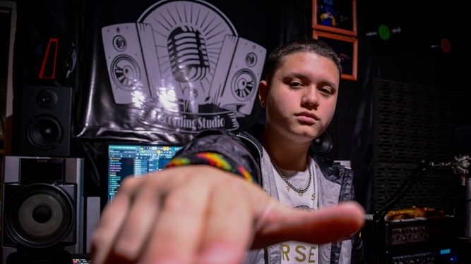 Peko, el joven de 15 años que produce música y sueña con hacer una colaboración con Bizarrap