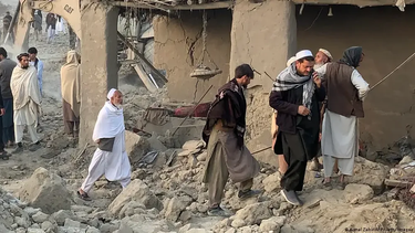 Diecisiete muertos, 11 de ellos niños, en bombardeo paquistaní sobre Afganistán