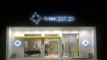 Banco San Juan atiende a más de 40 iglesianos por día