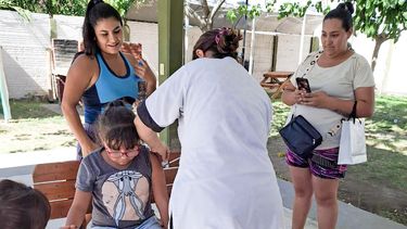 Personal sanitario controló la salud en las colonias de verano de Chimbas.