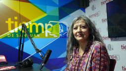 Lila Guzmán, en los estudios de Tiempo de San Juan TV.