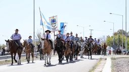 Cabalgata a la Difunta Correa: ¿vienen al final el Chiqui Tapia y el Chaqueño Palavecino?