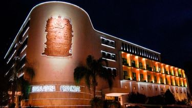 El domingo, la Legislatura se pintará de naranja: ¿por qué?