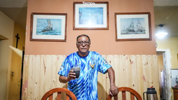 Héctor Naveda, el relato en carne viva: era un pibe, jugaba de fútbol en inferiores y vivió de cerca la guerra de Malvinas Héctor Naveda, el relato en carne viva: era un pibe, jugaba de fútbol en inferiores y vivió de cerca la guerra de Malvinas