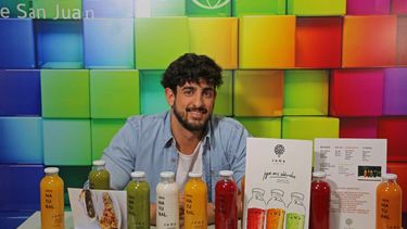 El chef influencer sanjuanino que la rompe con los jugos 100% naturales