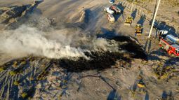 Así quedó el depósito de neumáticos en Chimbas tras el voraz incendio Así quedó el depósito de neumáticos en Chimbas tras el voraz incendio