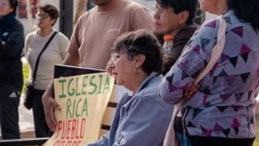 En Iglesia vecinos reclamaron que hay jubilados a los que les llegaron boletas de luz de $1.000.000: qué pasó