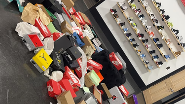 Los ladrones revolvieron todo el negocio para llevar adelante este insólito robo en Estados Unidos.