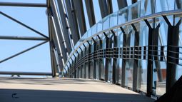 Los detalles del Puente Cívico, en la recta final