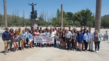 Los viajes de egresados gratis ya existen en San Juan y son una alternativa a la propuesta de Kicillof