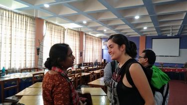 La socióloga sanjuanina que está en Nepal haciendo política