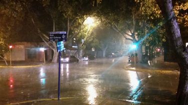 Luego del granizo y lluvia, la semana arranca con un alerta por vientos intensos