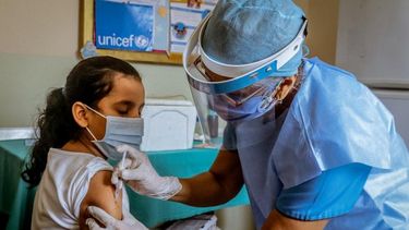 Este jueves empiezan a vacunar a los adolescentes de entre 12 y 16 años en San Juan