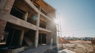 El gobierno anunció dos herramientas para la obra pública, y los empresarios constructores lo recibieron con diferentes perspectivas.&nbsp;