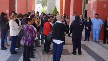 El personal del Rawson se reunió para repudiar la filtración de las fotos