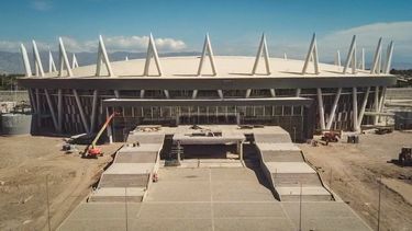Desde el aire y a pura luz, así se ve el Velódromo a dos meses de inaugurarse