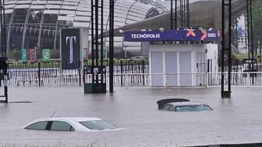 los videos mas impactantes de las inundaciones en buenos aires los videos mas impactantes de las inundaciones en buenos aires