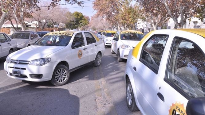Taxistas: preocupación en San Juan por Uber, que ya funciona en Mendoza