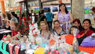 Los adultos mayores coparon la Peatonal