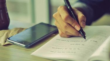 Buscan crear becas especiales para estudiantes de la UNSJ sin acceso a internet