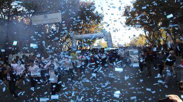 Una multitud corrió por la Fundación de San Juan