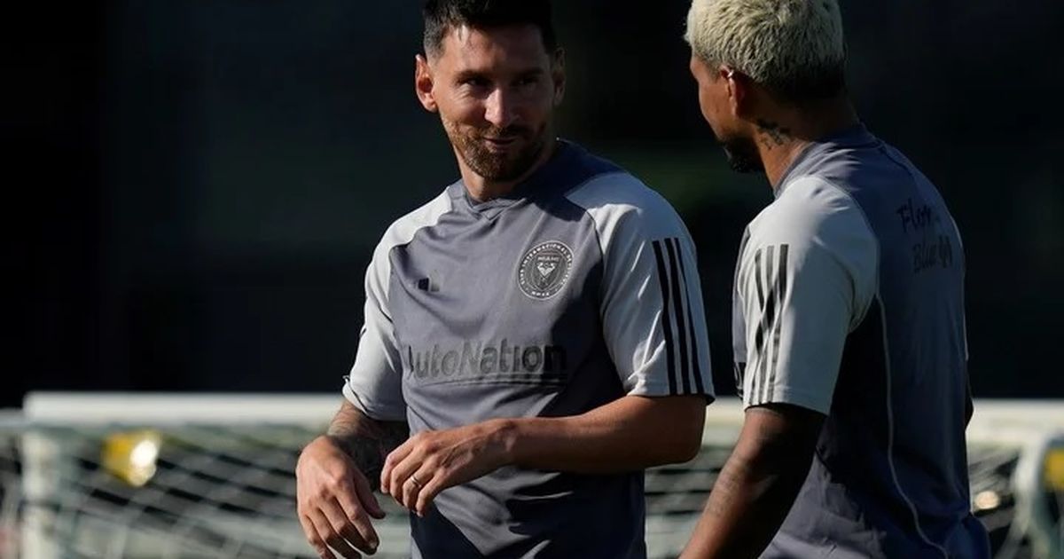 Messi compartió sus primeras imágenes con la camiseta del Inter Miami, Firmó el contrato, Página