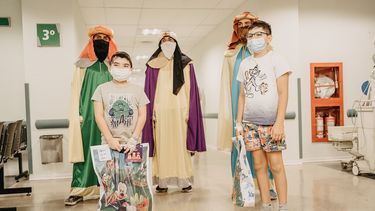 Los Reyes Magos llevaron alegría a los pequeños del Hospital Rawson y Marcial Quiroga