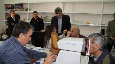 Más de 200 adultos mayores se realizaron controles de salud y DNI