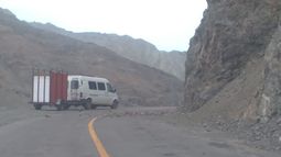 Derrumbe en la Ruta 150: piden máxima precaución al transitar