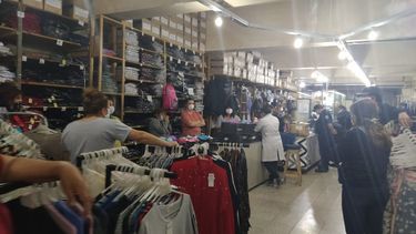 A pocos metros del primero, otro mega empresario tenía 21 personas trabajando ¿bajo candado?