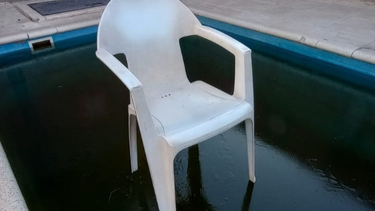 Un sanjuanino captó la imagen de la pileta de su casa, ubicada en Concepción, que amaneció congelada.