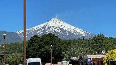 Preocupación por un volcán chileno que entró en alerta naranja