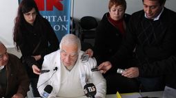 Villamayor: Sanna los hace renunciar a todos, ¿por qué no se va él?