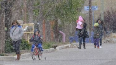 ¿Y la primavera? Frío en San Juan y nieve en Mendoza