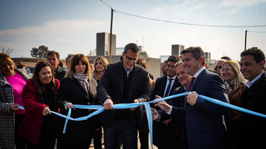 Orrego inauguró viviendas en Rawson: Este año vamos a tratar de entregar 1.000