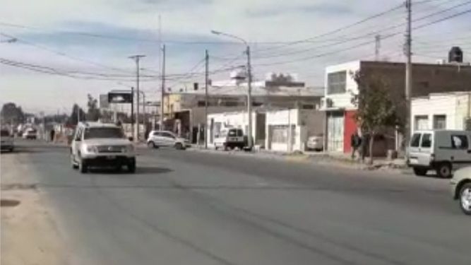 La odisea de cruzar la Central: cero respeto al peatón