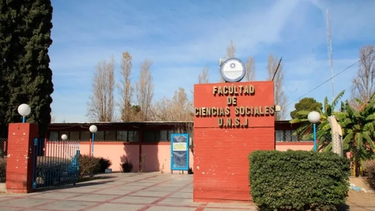 Noche de Power Point: los estudiantes de la UNSJ debaten sobre sus pelis, series y música favoritas