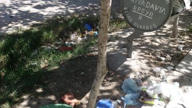 Preocupación de vecinos del Cesap por la falta de limpieza en plazas