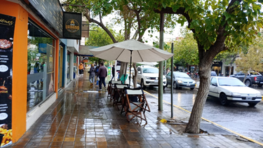 San Juan amaneció este sábado bajo una tenue llovizna y mostró una cara poco vista.