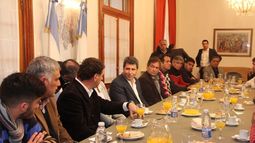 Uñac recibió a Desamparados: ¿hablaron de la nueva tribuna?