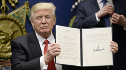 Trump les prohibió a las mujeres trans competir en deportes femeninos