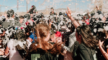 En Iglesia, una ola de festejos por el Día de la Primavera